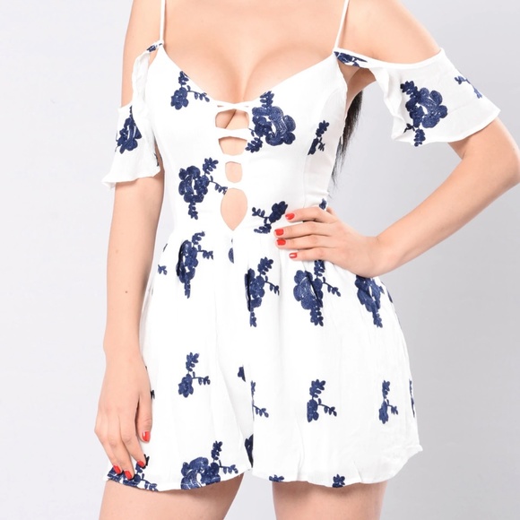 WHITE AND BLUE FLORAL ROMPER - Picture 1 of 5